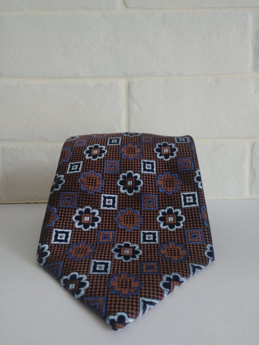 Paul Moretti 100% silk tie brown blue floral geometric pattern